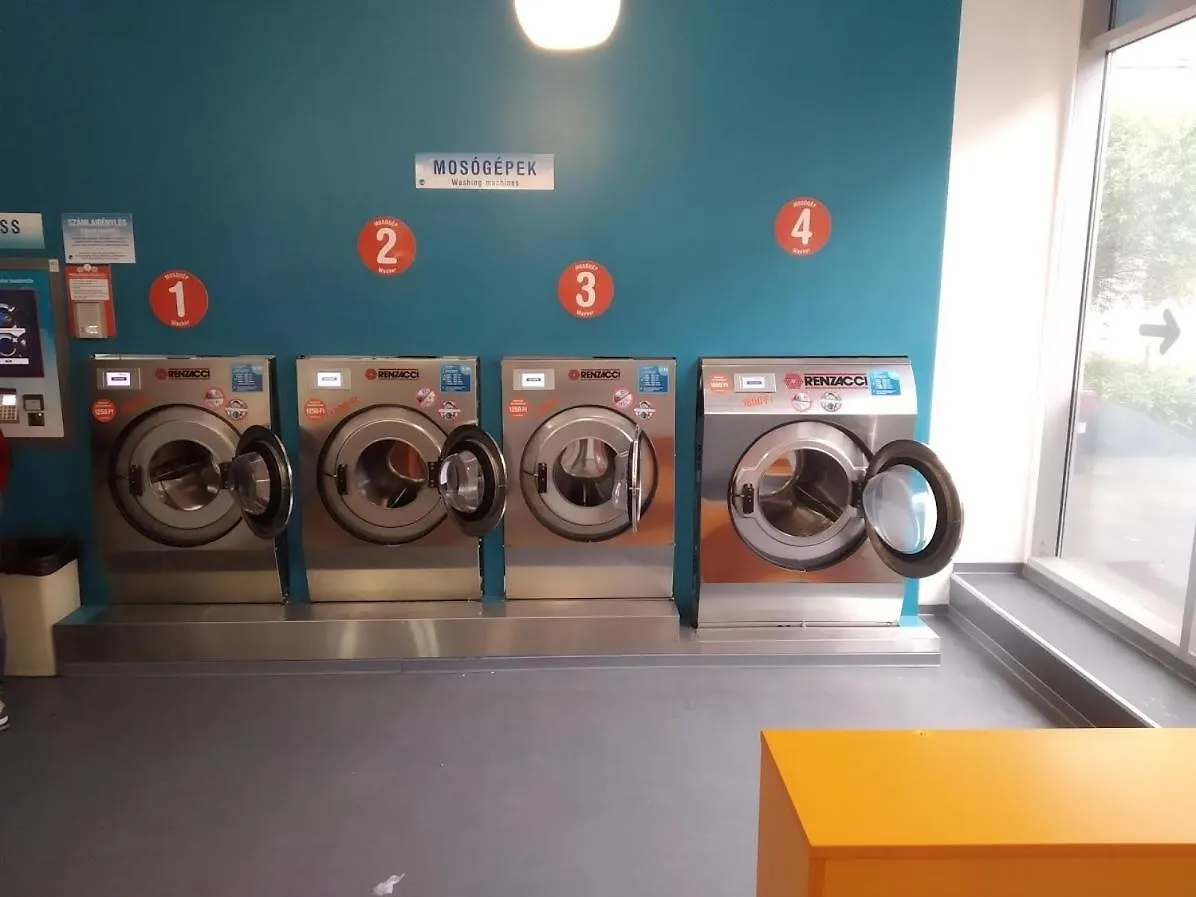 Apartment Sinko - Free Garage Parking, Central, 2 Bedrooms 4 Single Beds, Flexi Check-Out Budapest 0*,